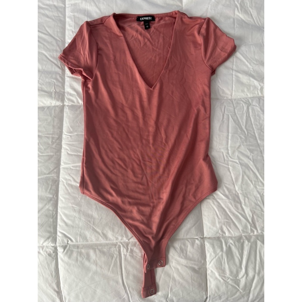 EXPRESS ROSE SHORT SLEEVE BODYSUIT